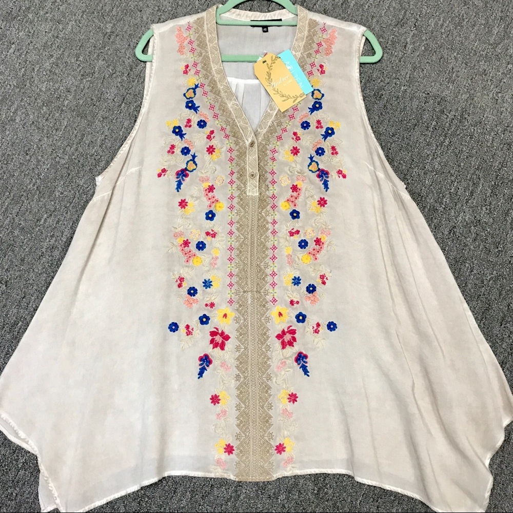 Andree By Unit Embroidery Tunic Top Plus Size EUC tan tank